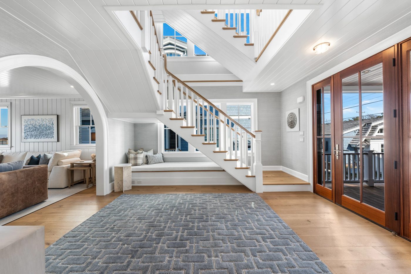 11605 Paradise Drive